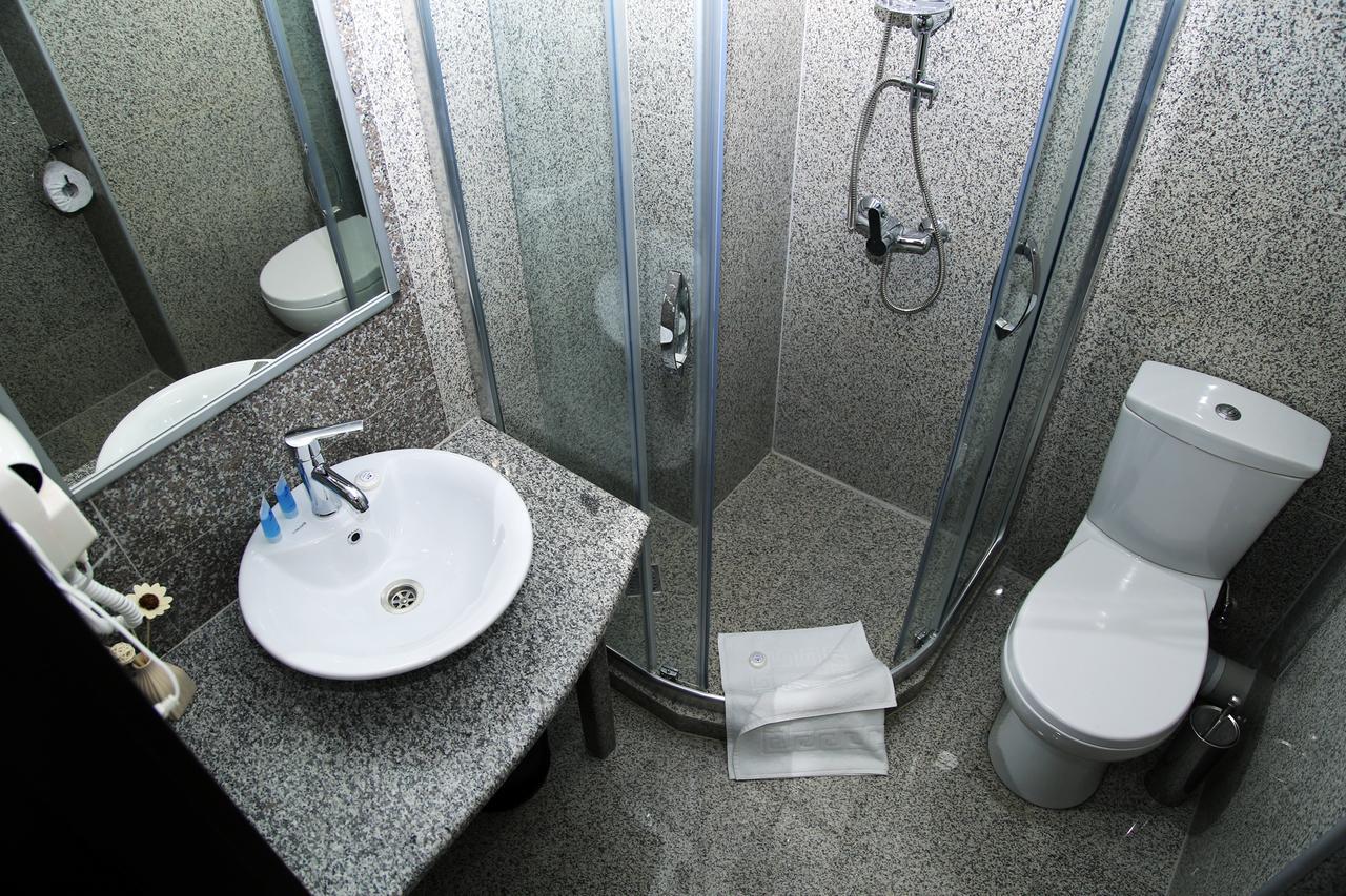 Iveria Hotel Khashuri المظهر الخارجي الصورة